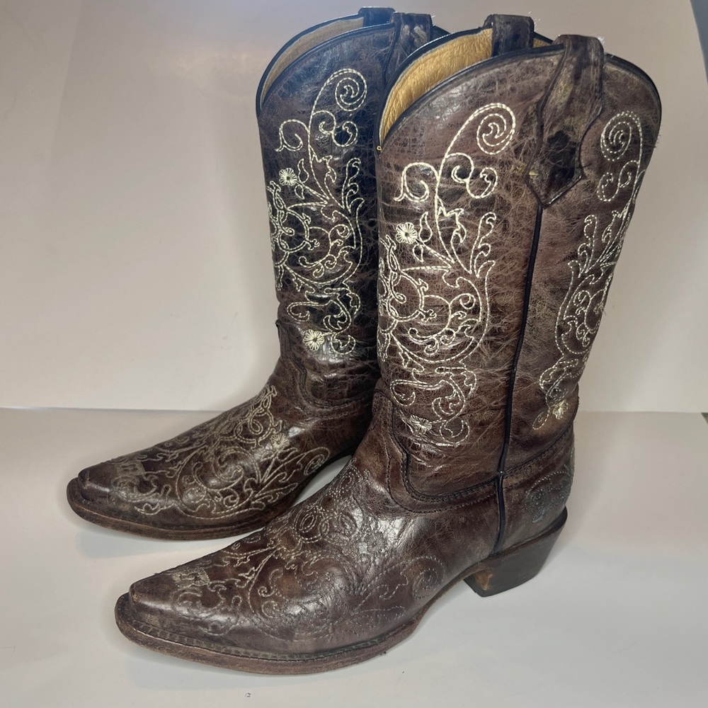 BeautifulTeen Girls Western cowboy Boots. Brown & ivory stitching.  4 teen